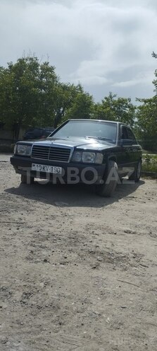 Mercedes 190 1990, 255,000 km - 2.0 л - Qusar
