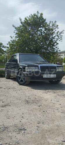 Mercedes 190 1990, 255,000 km - 2.0 л - Qusar