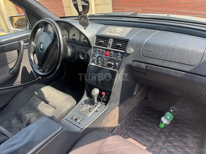 Mercedes C 200 1999, 333,000 km - 2.0 l - Bakı