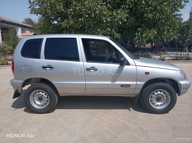Chevrolet Niva 2008, 179,500 km - 1.7 л - Qobustan