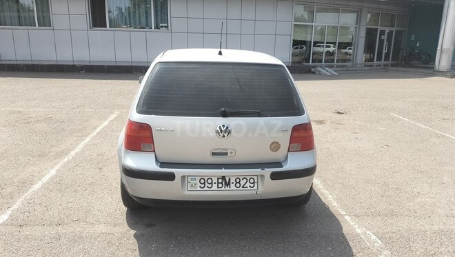 Volkswagen Golf 1998, 306,000 km - 1.6 l - Qazax