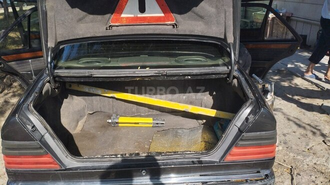 Mercedes E 200 1992, 498,000 km - 2.0 l - Bakı