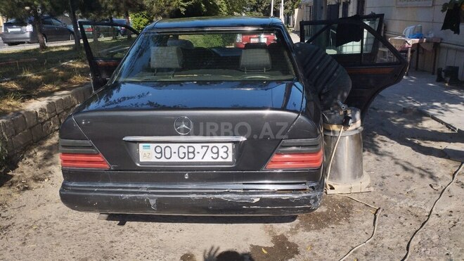 Mercedes E 200 1992, 498,000 km - 2.0 l - Bakı