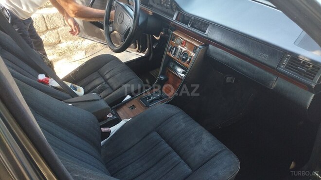 Mercedes E 200 1992, 498,000 km - 2.0 l - Bakı