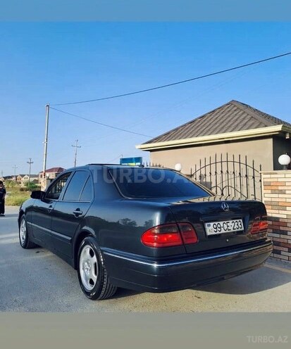 Mercedes E 220 2000, 448,100 km - 2.2 л - Bakı