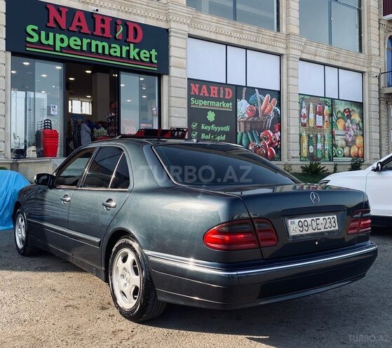 Mercedes E 220 2000, 448,100 km - 2.2 л - Bakı