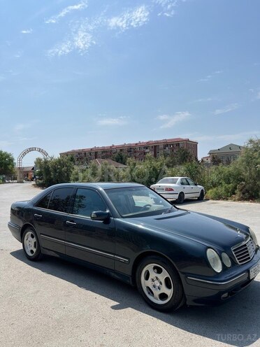 Mercedes E 220 2000, 448,100 km - 2.2 л - Bakı