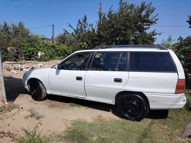 Opel Astra 1997, 68,000 km - 1.7 l - Astara