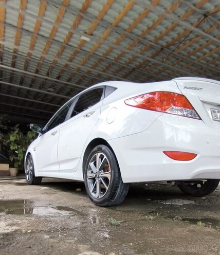 Hyundai Accent 2013, 187,000 km - 1.6 l - Xaçmaz