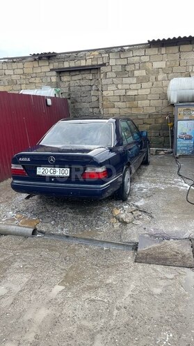 Mercedes E 220 1992, 438,000 km - 2.2 л - Bakı