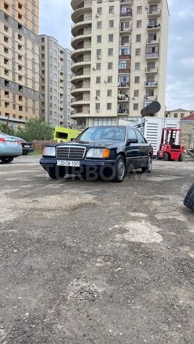 Mercedes E 220 1992, 438,000 km - 2.2 л - Bakı