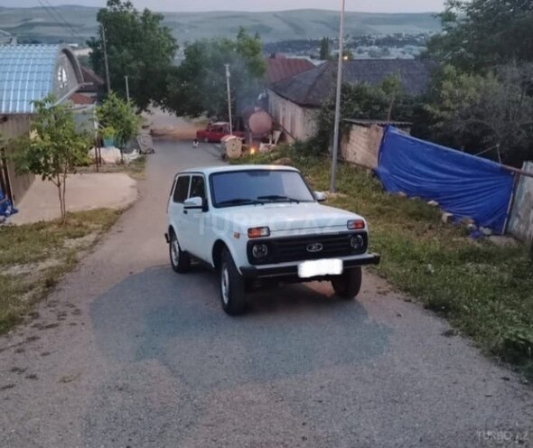 LADA (VAZ) Niva 2017, 160,000 km - 1.7 l - Şamaxı