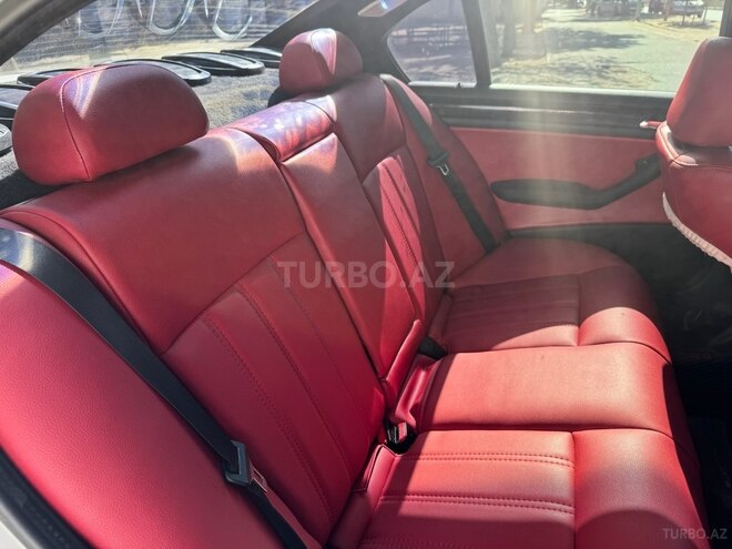 BMW 318 2003, 300,000 km - 2.0 l - Bakı