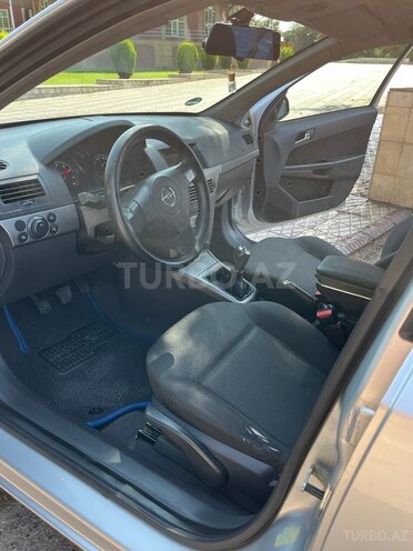 Opel Astra 2004, 258,000 km - 1.4 l - Cəlilabad