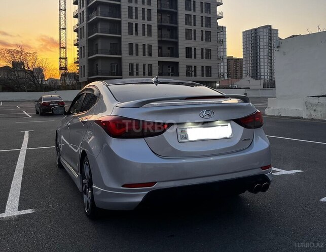 Hyundai Elantra 2015, 198,000 km - 1.8 l - Bakı