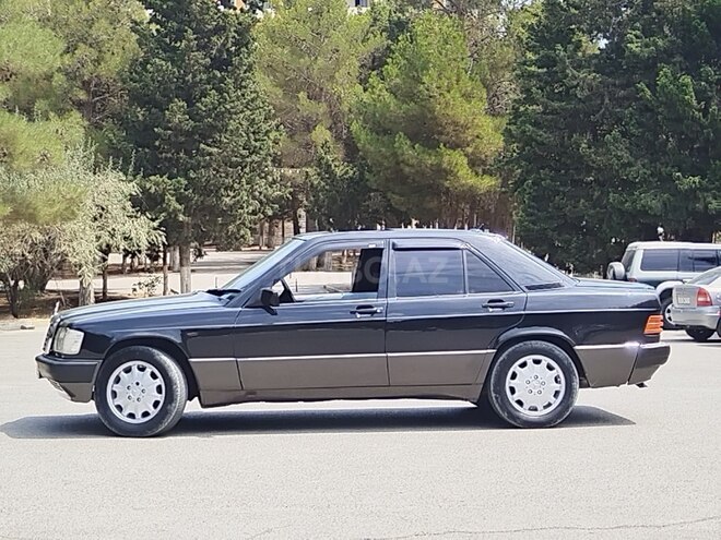 Mercedes 190 1991, 250,000 km - 2.0 l - Sumqayıt