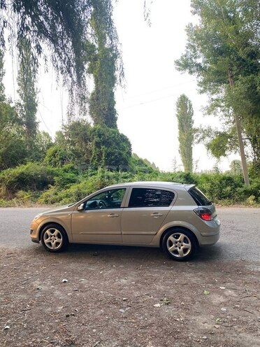 Opel Astra 2007, 247,000 km - 1.4 л - Bakı