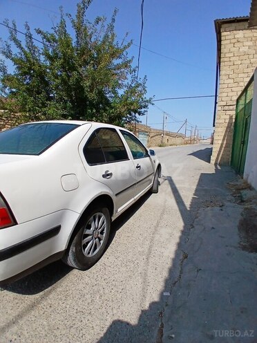 Volkswagen Bora 2000, 342,000 km - 2.0 l - Bakı