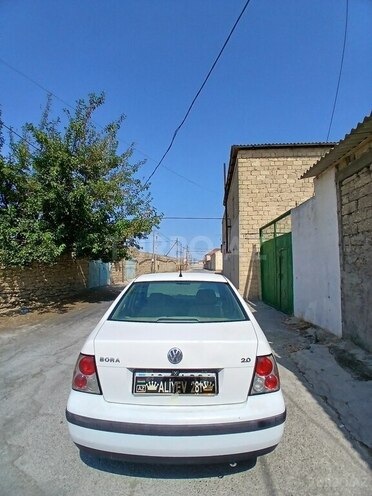 Volkswagen Bora 2000, 342,000 km - 2.0 l - Bakı