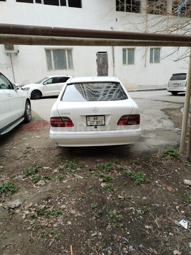 Mercedes E 320 2000, 265,000 km - 3.2 л - Bakı