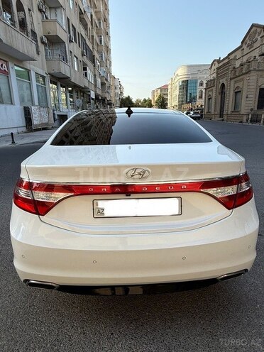 Hyundai Grandeur 2015, 241,502 km - 2.2 л - Bakı