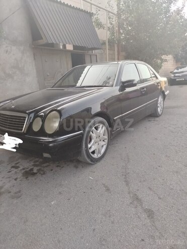 Mercedes E 220 1996, 512,000 km - 2.2 l - Bakı