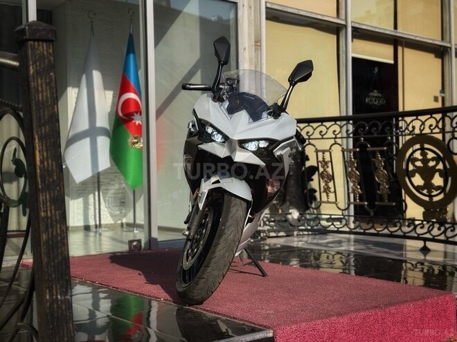 Kawasaki  2024, 2,268 km - 0.5 l - Bakı
