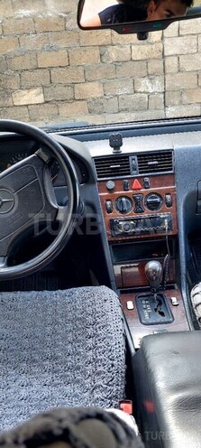 Mercedes C 250 1997, 280,000 km - 2.5 l - Bakı