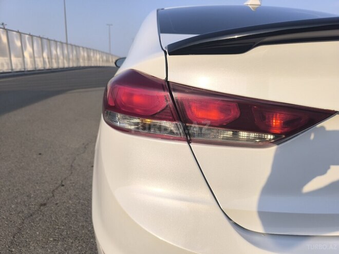 Hyundai Elantra 2018, 160,452 km - 2.0 l - Bakı
