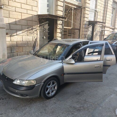 Opel Vectra 1997, 121,600 km - 2.0 l - Bakı