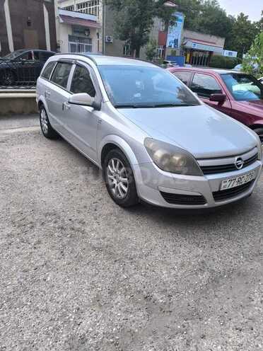 Opel Astra 2005, 250,000 km - 1.4 л - Qusar