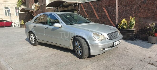 Mercedes C 200 2000, 413,339 km - 2.0 l - Bakı