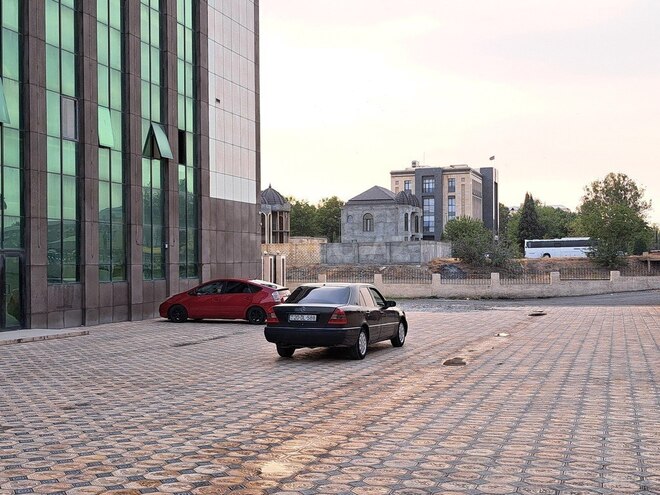 Mercedes C 180 1995, 430,441 km - 1.8 l - Gəncə