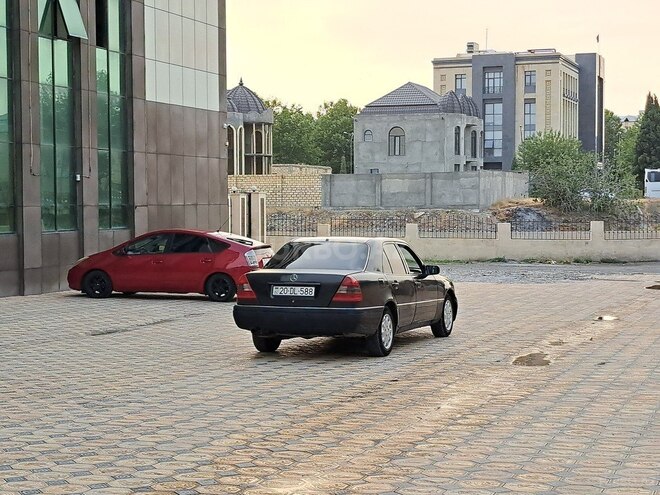 Mercedes C 180 1995, 430,441 km - 1.8 l - Gəncə