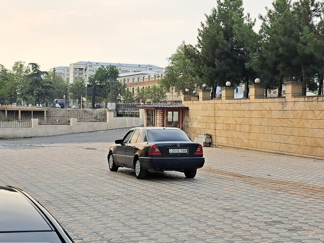 Mercedes C 180 1995, 430,441 km - 1.8 l - Gəncə