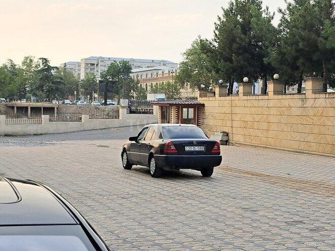 Mercedes C 180 1995, 430,441 km - 1.8 l - Gəncə