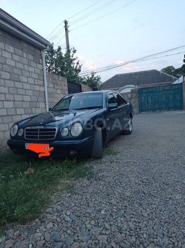 Mercedes E 230 1997, 351,000 km - 2.3 l - Tovuz