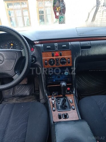 Mercedes E 230 1997, 351,000 km - 2.3 l - Tovuz