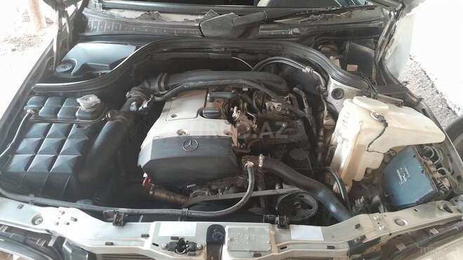 Mercedes C 200 2000, 260,000 km - 2.0 l - Beyləqan