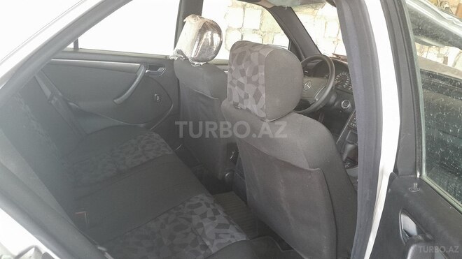 Mercedes C 200 2000, 260,000 km - 2.0 l - Beyləqan