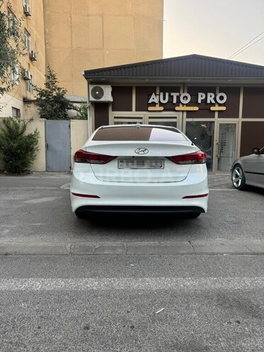 Hyundai Elantra 2016, 203,991 km - 2.0 л - Bakı