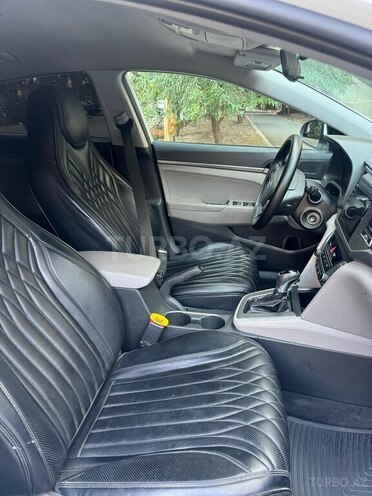 Hyundai Elantra 2016, 203,991 km - 2.0 л - Bakı