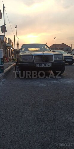 Mercedes E 220 1993, 399,732 km - 2.2 l - Gəncə