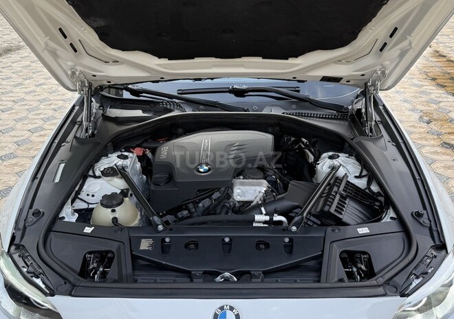 BMW 528 2014, 92,221 km - 2.0 l - Gəncə