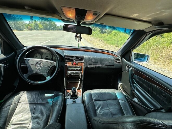 Mercedes C 200 1998, 600,000 km - 2.0 л - Qusar