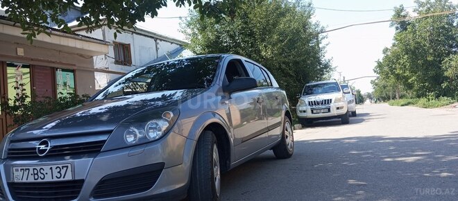 Opel Astra 2004, 224,000 km - 1.4 l - Qusar