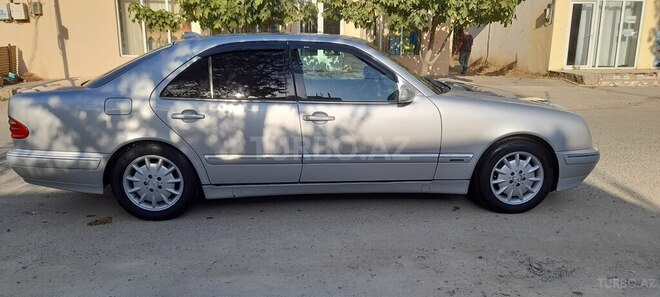 Mercedes E 220 1999, 358,904 km - 2.2 l - Cəlilabad