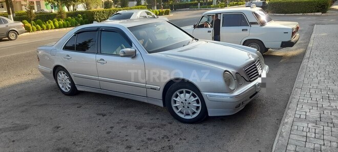 Mercedes E 220 1999, 358,904 km - 2.2 l - Cəlilabad