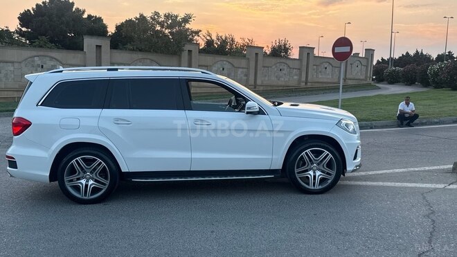 Mercedes GL 500 4MATIC 2015, 84,600 km - 4.7 l - Bakı