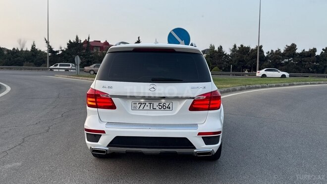 Mercedes GL 500 4MATIC 2015, 84,600 km - 4.7 l - Bakı